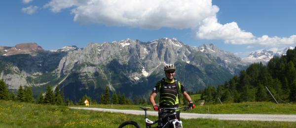 mtbvalmeledriovista-delle-dolomiti-dall-arrivo-telecabina