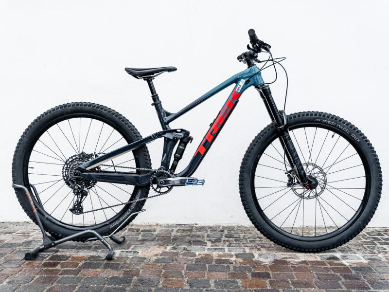 TREK TREK SLASH BLU' Dove Comprare bicicletta online? Usato e nuovo